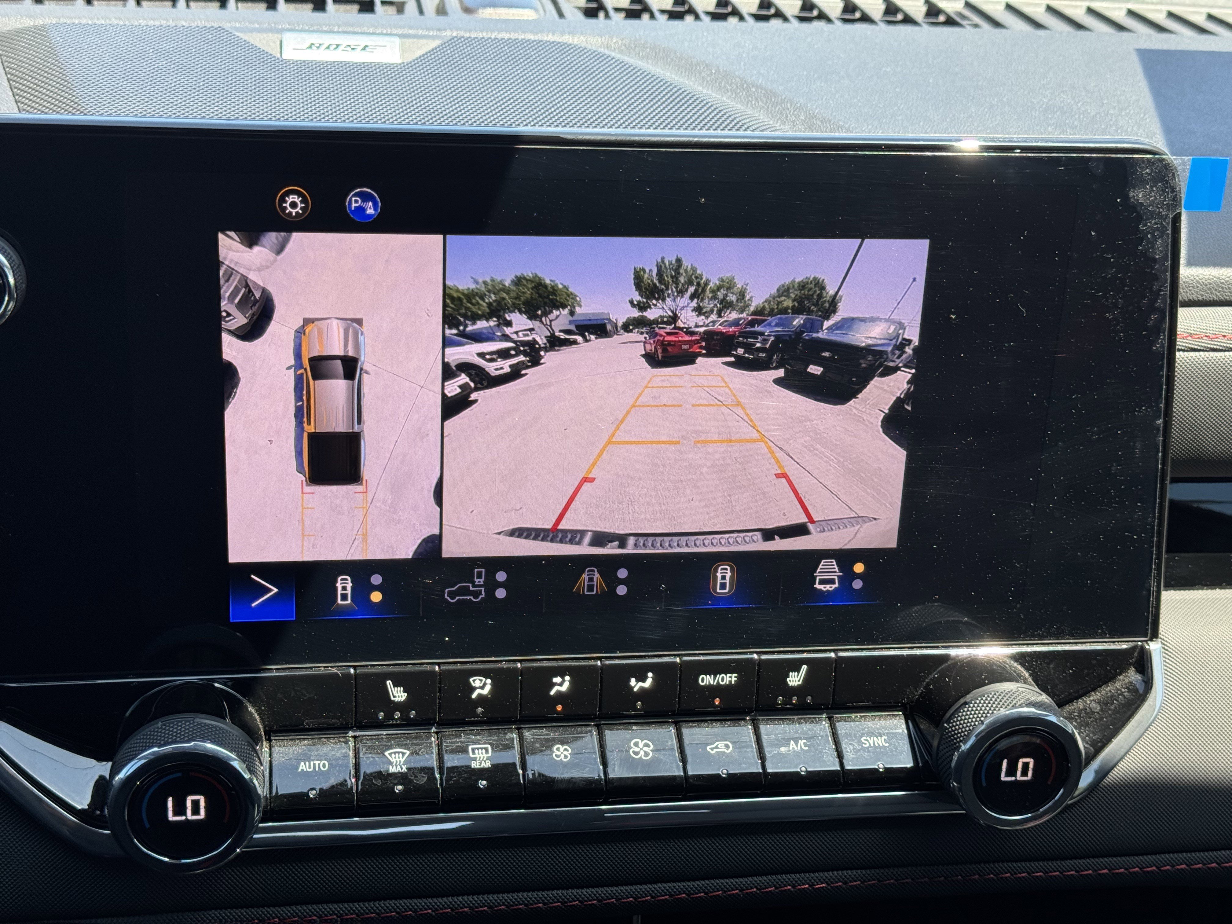 Used 2024 Chevrolet Colorado Z71 w/ Z71 Convenience Package 2 image 25