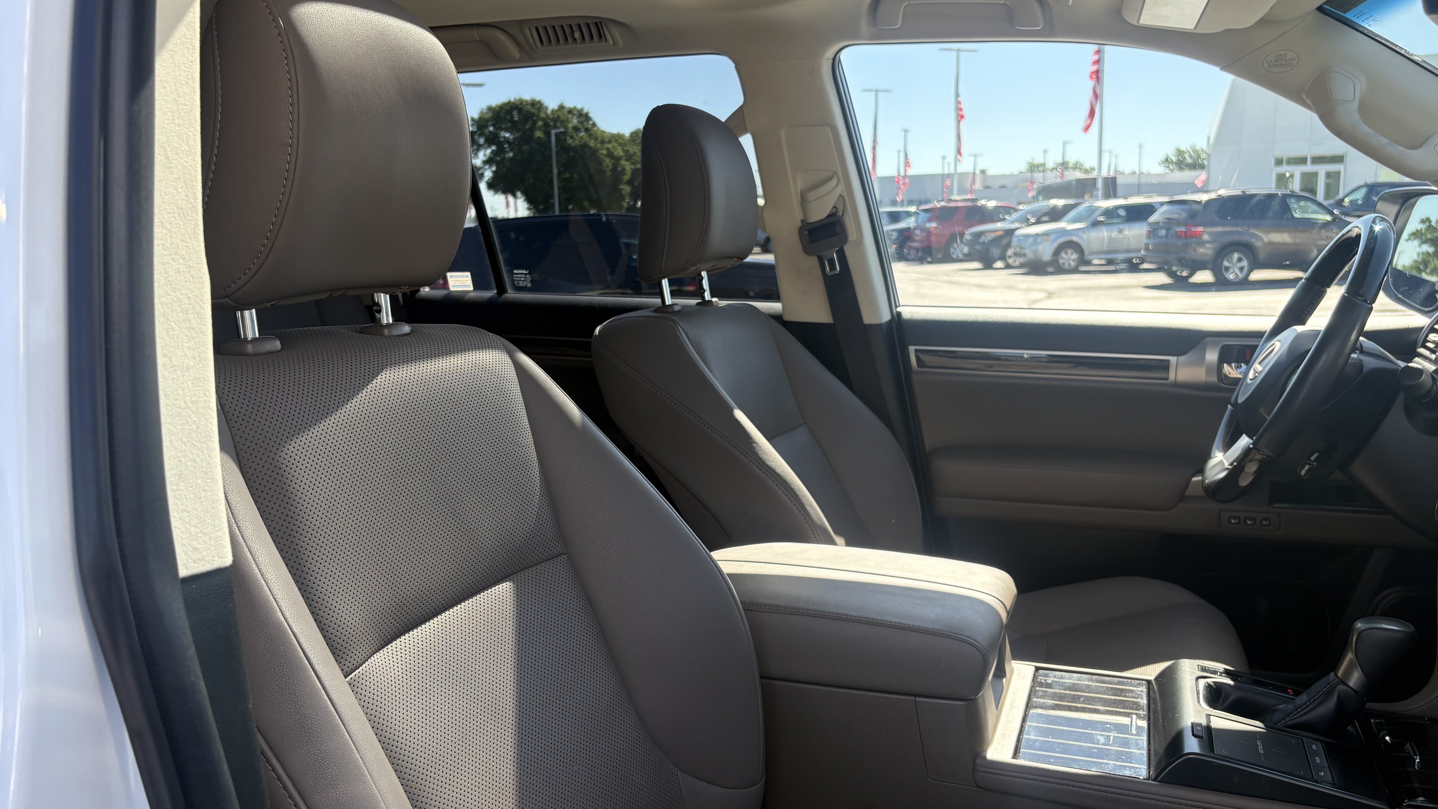 Used 2023 Lexus GX 460 Premium w/ Premium Package AWD/4WD image 33
