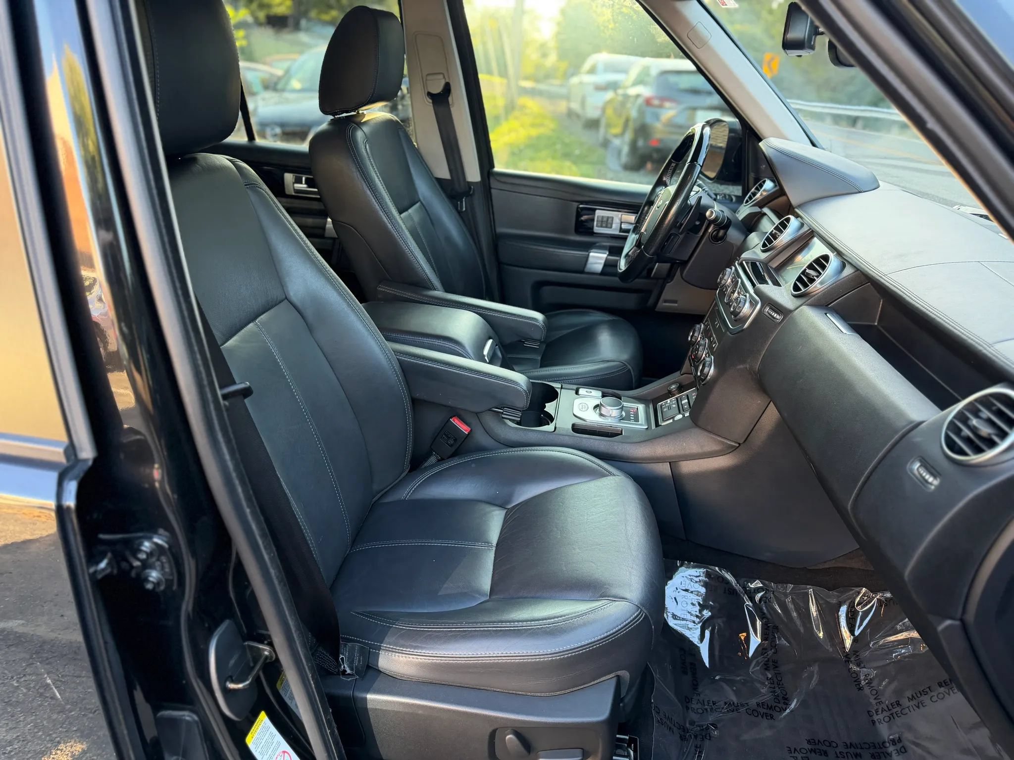 Used 2016 Land Rover LR4 HSE LUX AWD/4WD image 21
