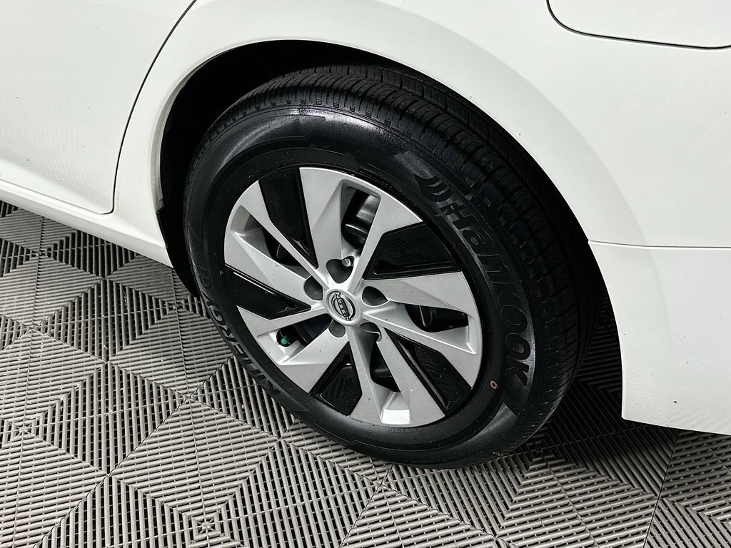 Certified 2025 Nissan Altima 2.5 S FWD image 37