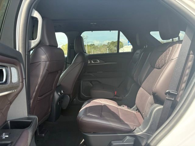 Used 2025 Ford Explorer Platinum w/ Ultimate Package image 15