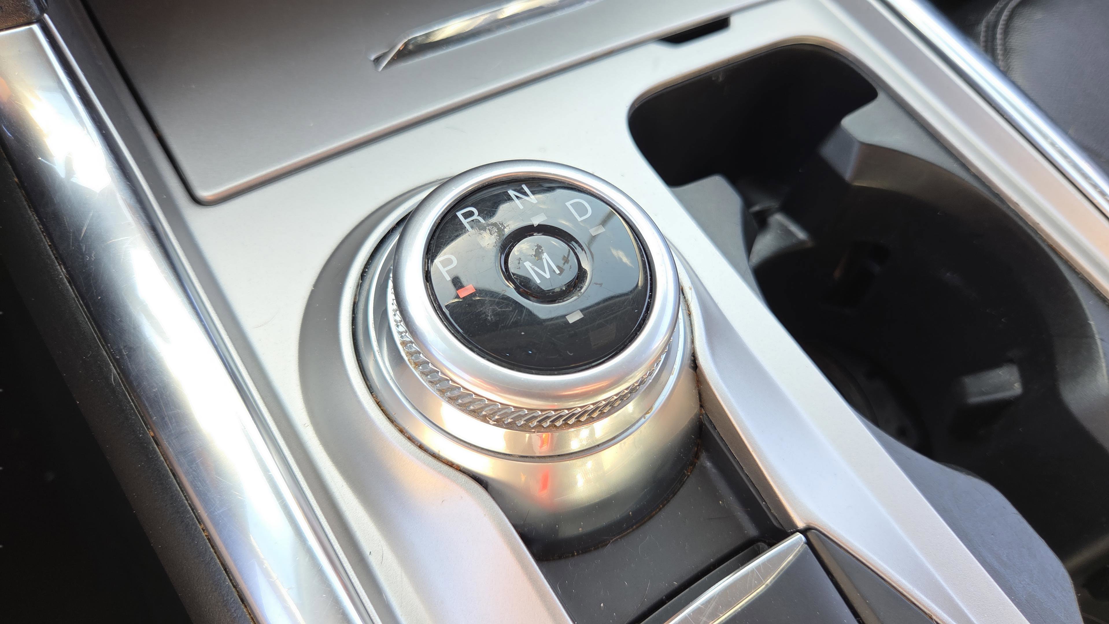 Used 2020 Ford Explorer XLT w/ Equipment Group 202A image 25