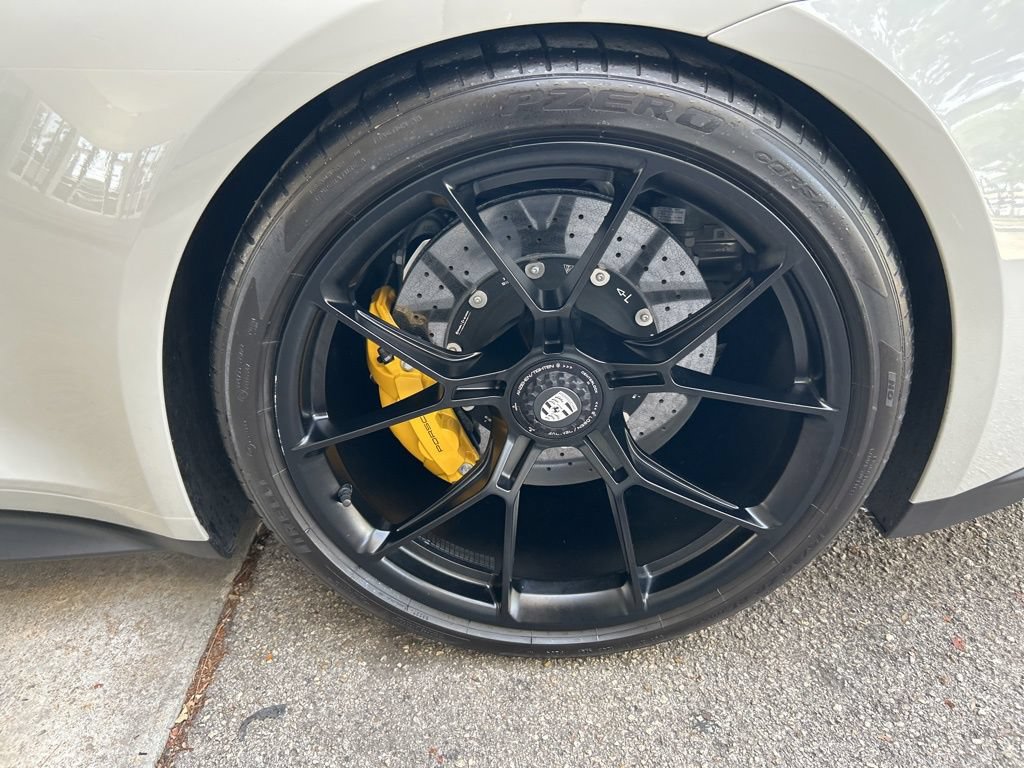 Used 2022 Porsche 911 GT3 RWD image 17