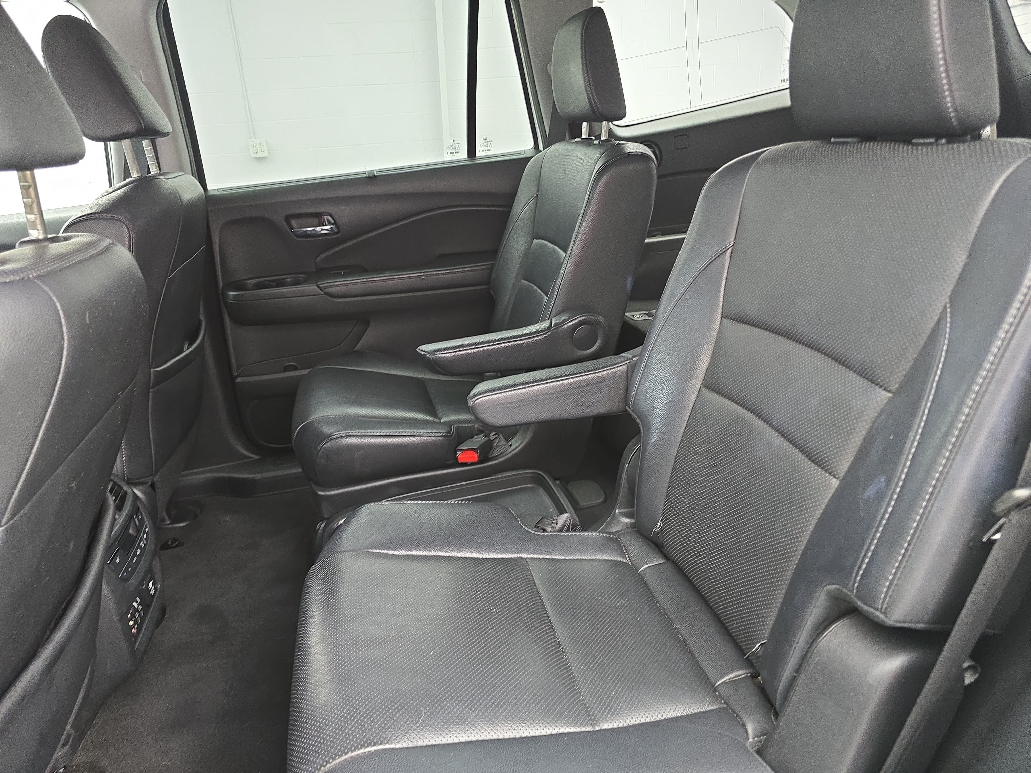 Used 2016 Honda Pilot Elite image 15