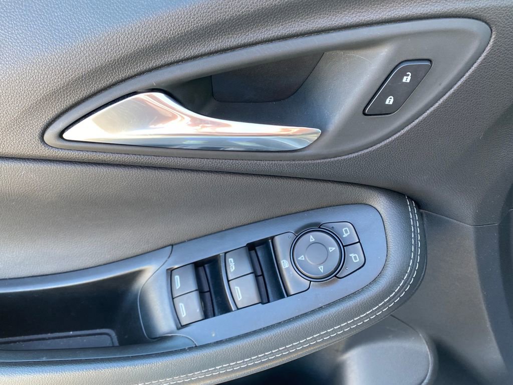 Used 2025 Buick Encore GX Preferred FWD image 13