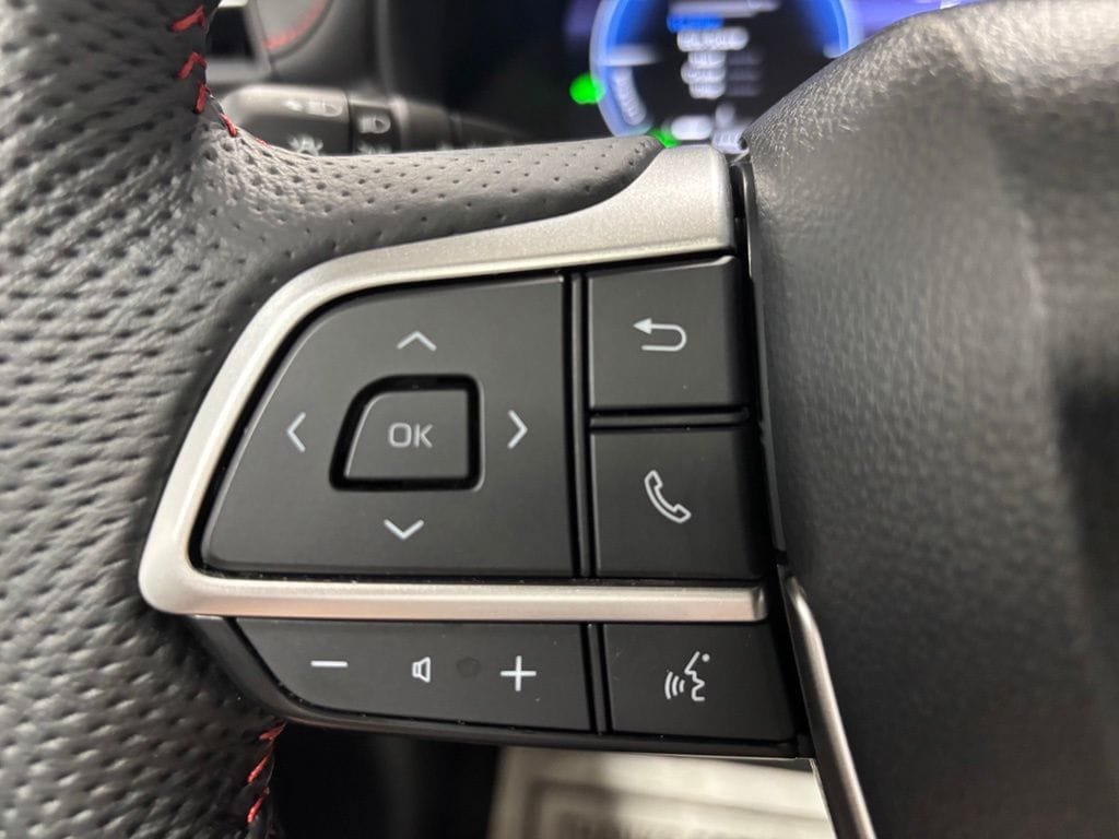 Used 2025 Toyota Sienna XSE FWD image 19
