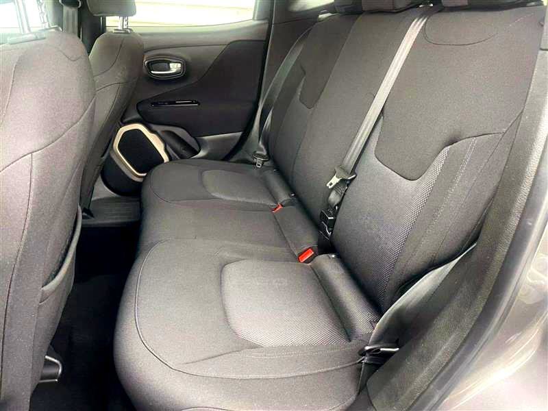 Used 2017 Jeep Renegade Latitude image 13