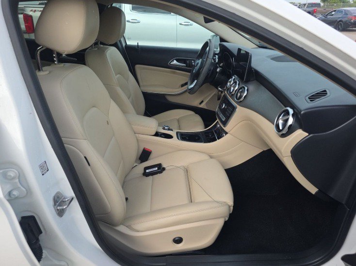 Used 2019 Mercedes-Benz GLA 250 w/ Premium Package image 8