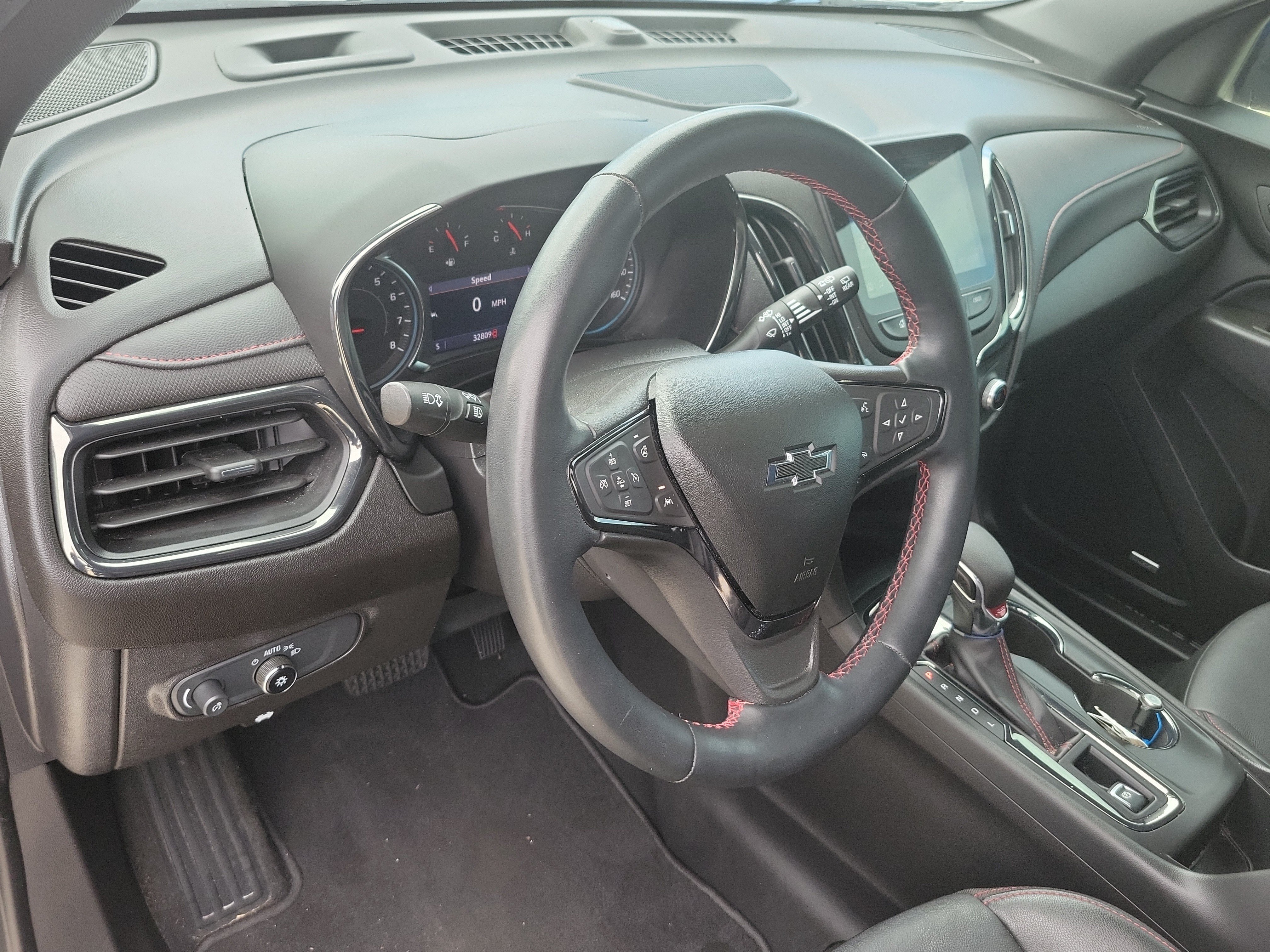 Certified 2023 Chevrolet Equinox RS w/ RS Leather Package FWD image 16
