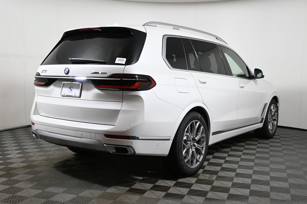 Used 2027 BMW X7 xDrive40i AWD/4WD image 7