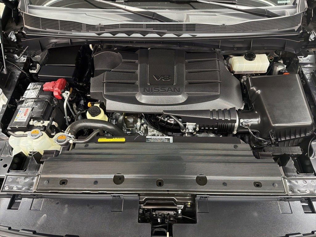 Used 2023 Nissan Titan SV w/ SV Convenience Package image 11