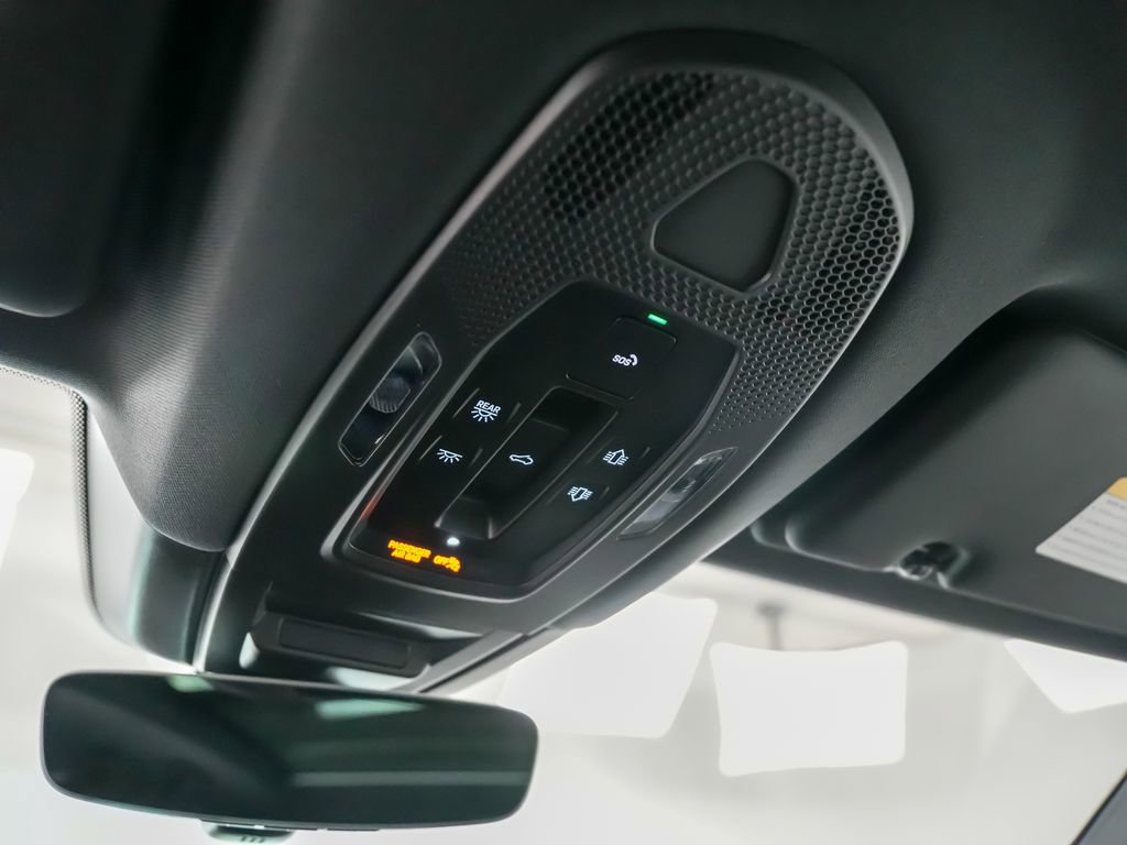 Used 2024 Porsche Cayenne AWD/4WD image 28