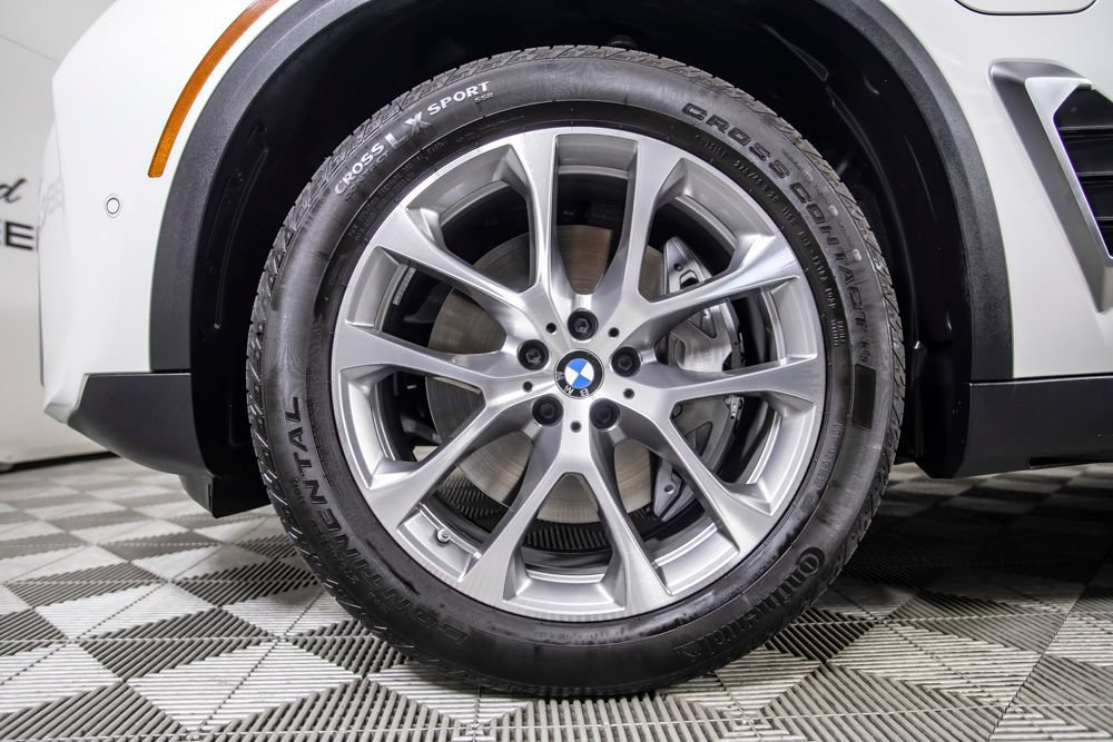 Used 2026 BMW X5 xDrive50e w/ Climate Comfort Package AWD/4WD image 40