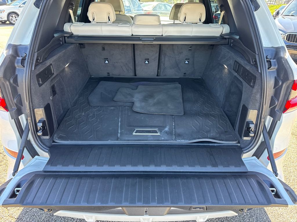 Used 2022 BMW X5 sDrive40i w/ M Sport Package RWD image 18