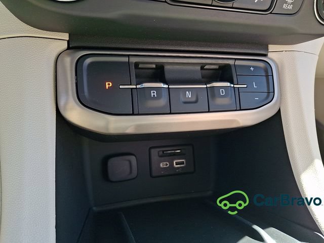 Certified 2022 GMC Acadia Denali FWD image 16