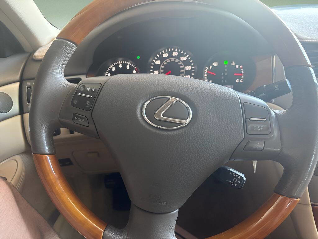 Used 2005 Lexus ES 330 image 12