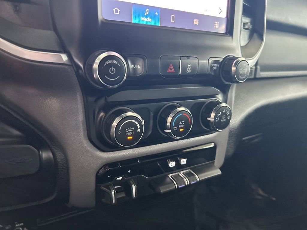 Certified 2024 RAM 2500 Big Horn AWD/4WD image 41