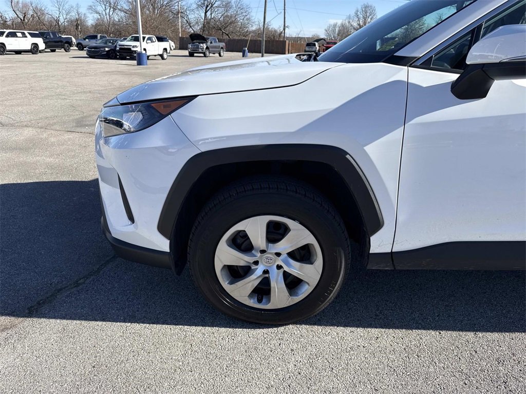 Used 2019 Toyota RAV4 LE image 30