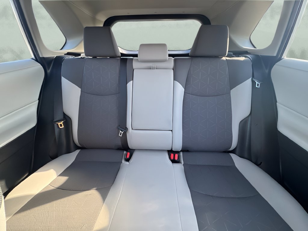 Used 2019 Toyota RAV4 XLE FWD image 10