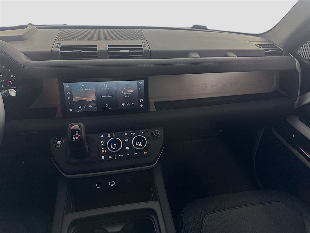 Used 2023 Land Rover Defender 110 X-Dynamic SE image 25