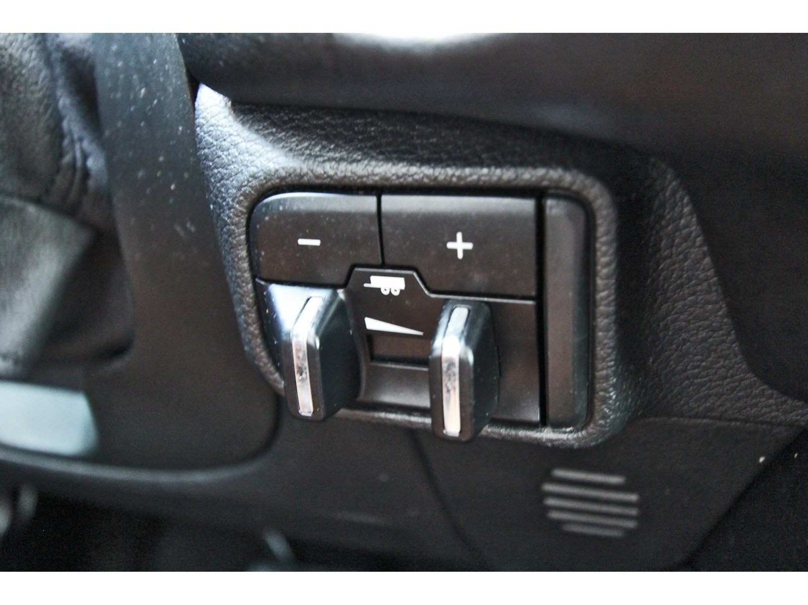 Used 2023 Dodge Durango R/T RWD image 29