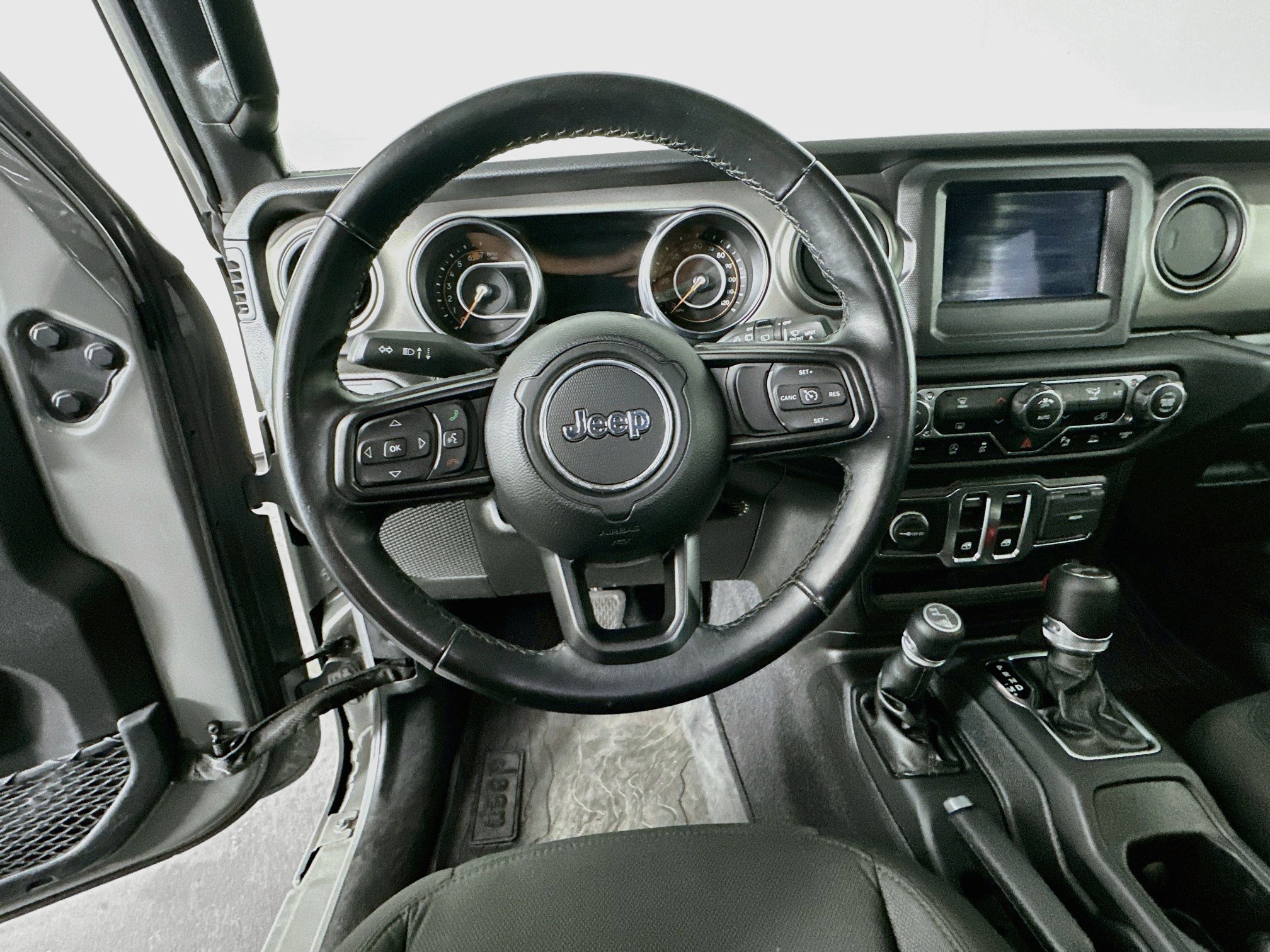 Used 2021 Jeep Wrangler Sport AWD/4WD image 17