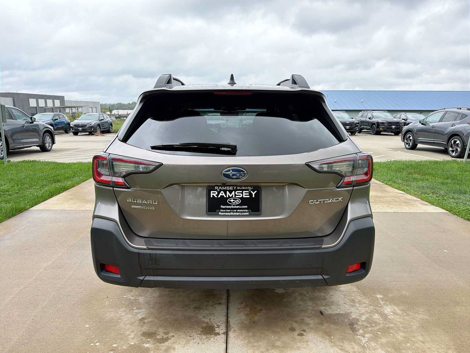 Certified 2024 Subaru Outback Premium AWD/4WD image 5