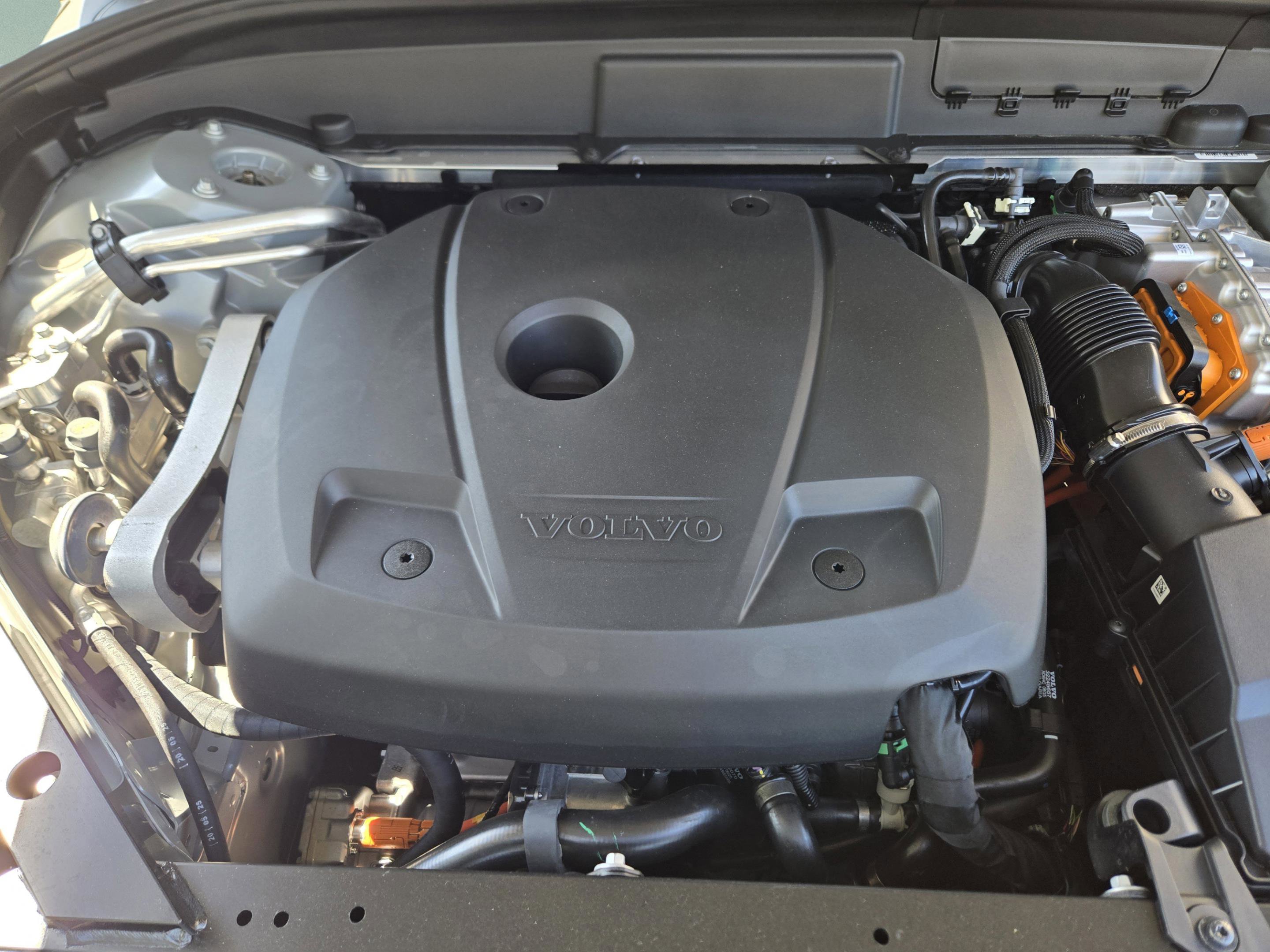 New 2026 Volvo XC60 T8 Ultra w/ Protection Package Premier image 28