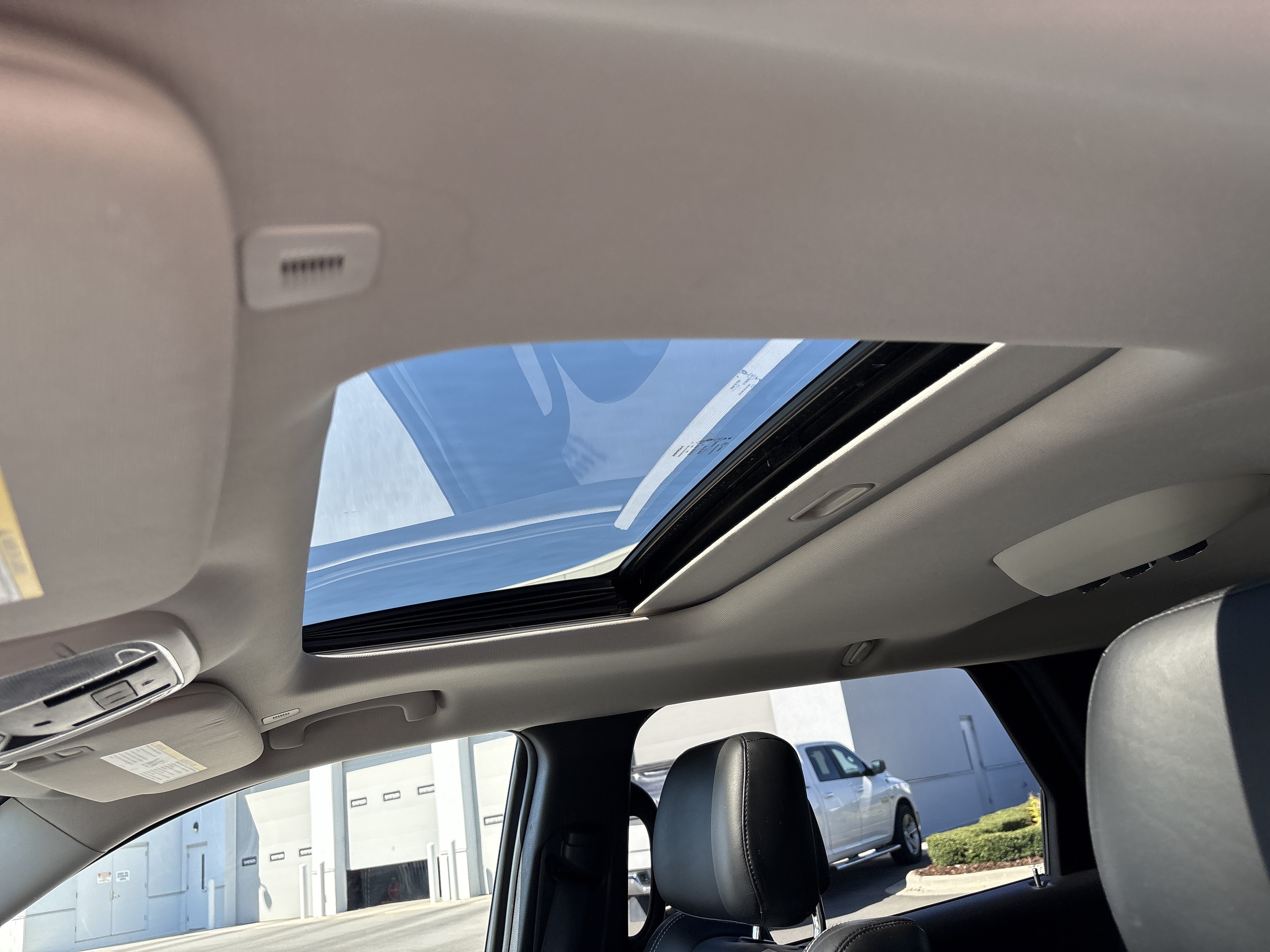 Used 2018 Dodge Durango Citadel w/ Technology Group AWD/4WD image 19