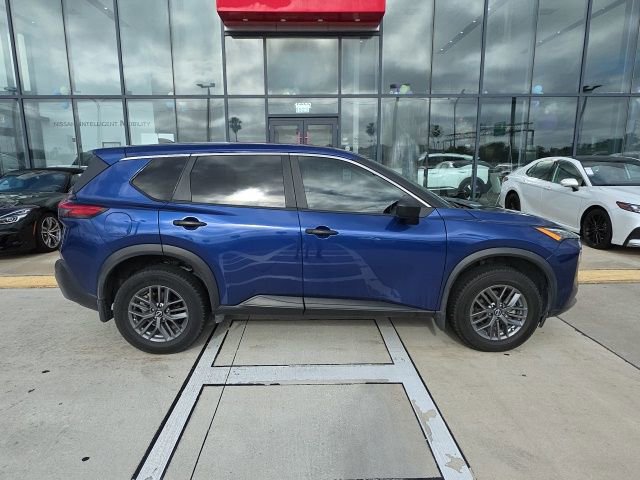 Used 2023 Nissan Rogue S image 3