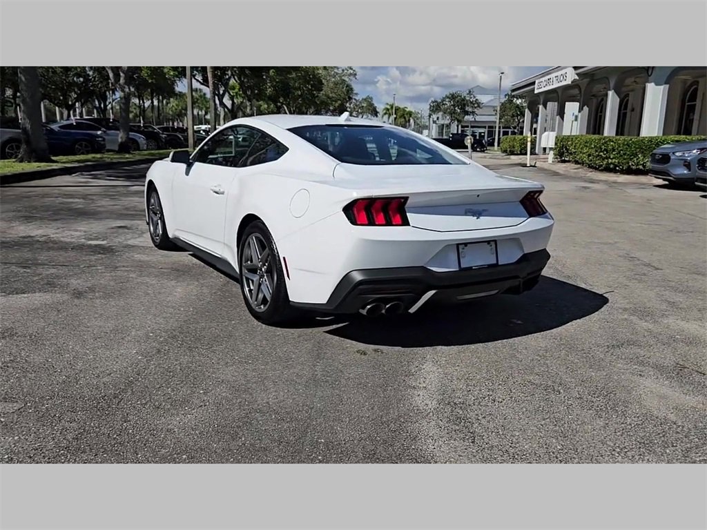 Used 2025 Ford Mustang Coupe image 27