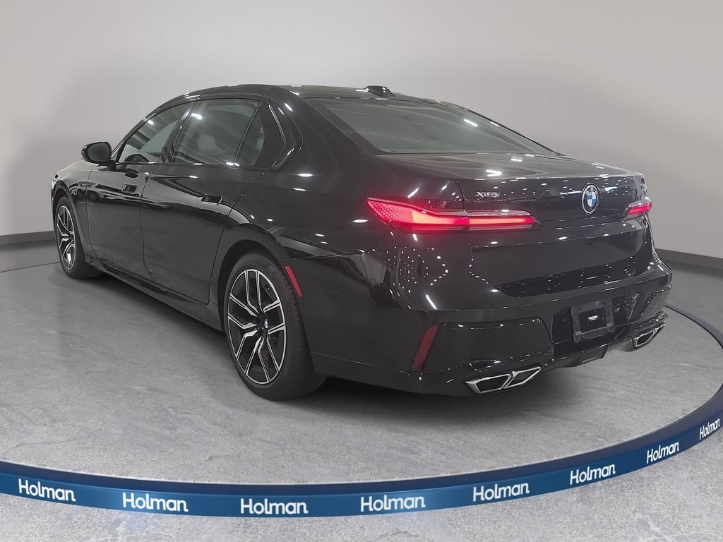 Certified 2023 BMW 760i xDrive AWD/4WD image 7
