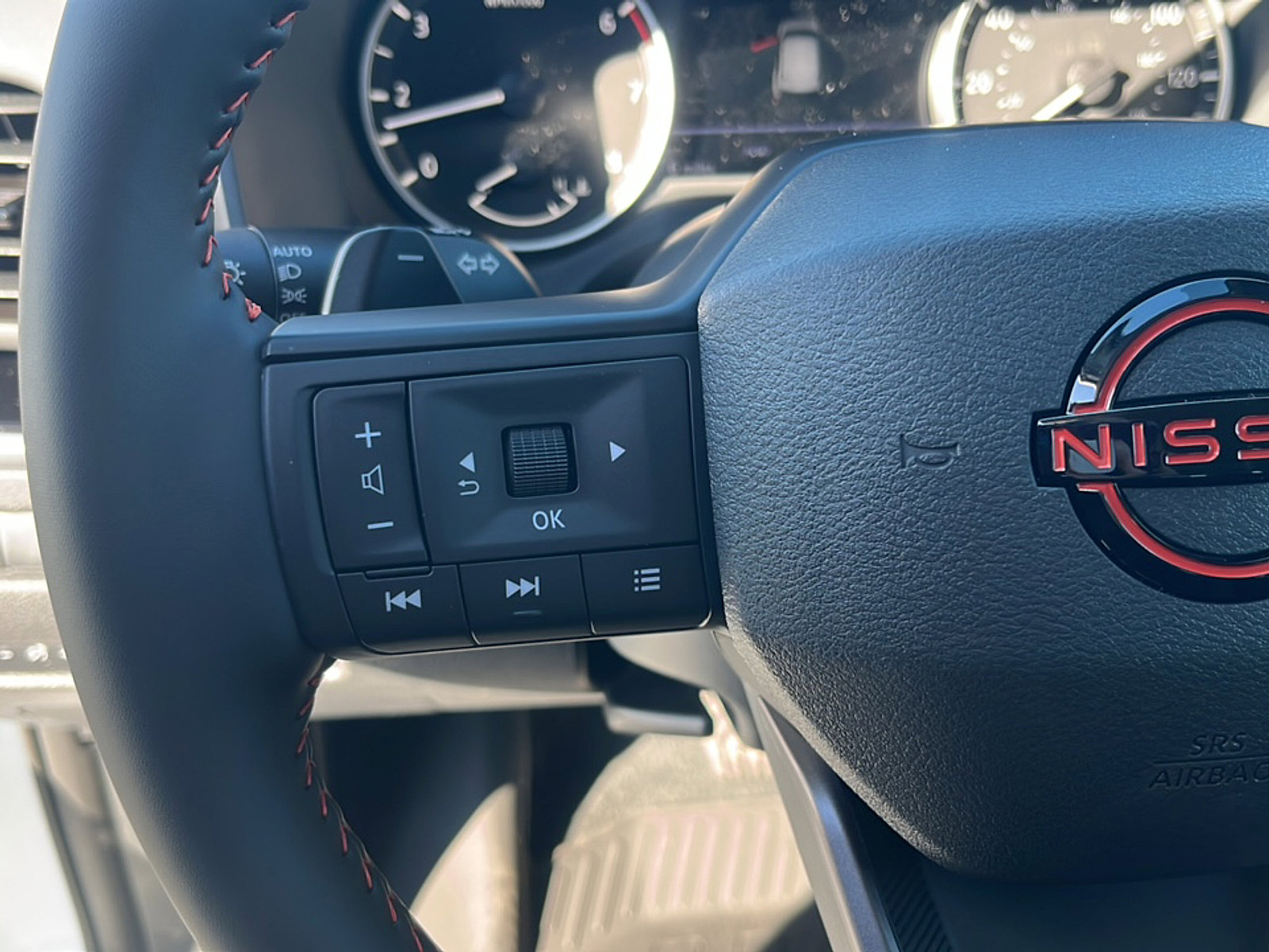 New 2026 Nissan Rogue SV image 25