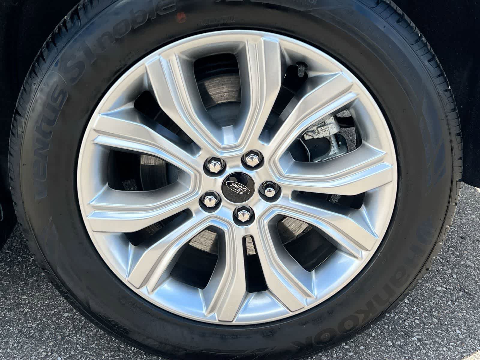 Used 2024 Ford Edge Titanium AWD/4WD image 14