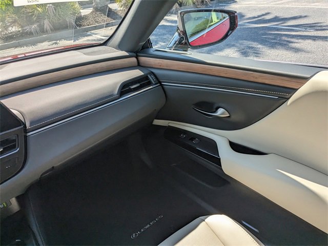 Certified 2025 Lexus ES 350 w/ Premium Package image 16