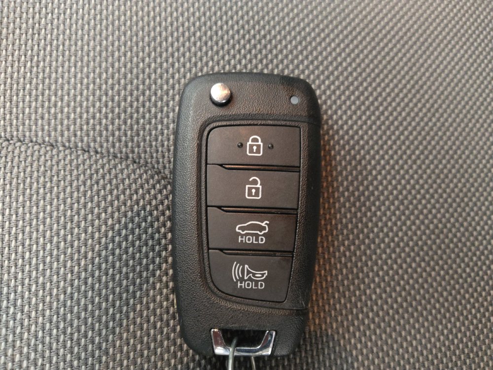 Used 2025 Hyundai Elantra SE FWD image 32