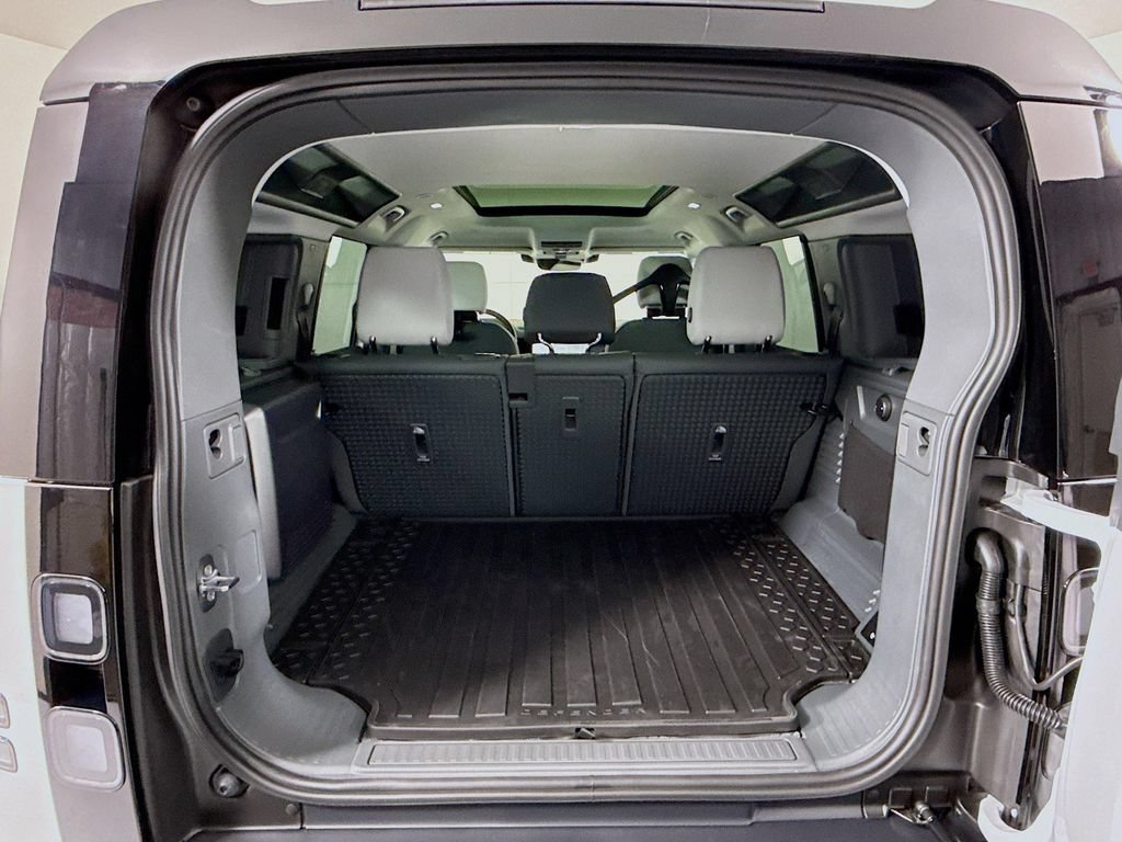 New 2026 Land Rover Defender 110 S AWD/4WD image 30