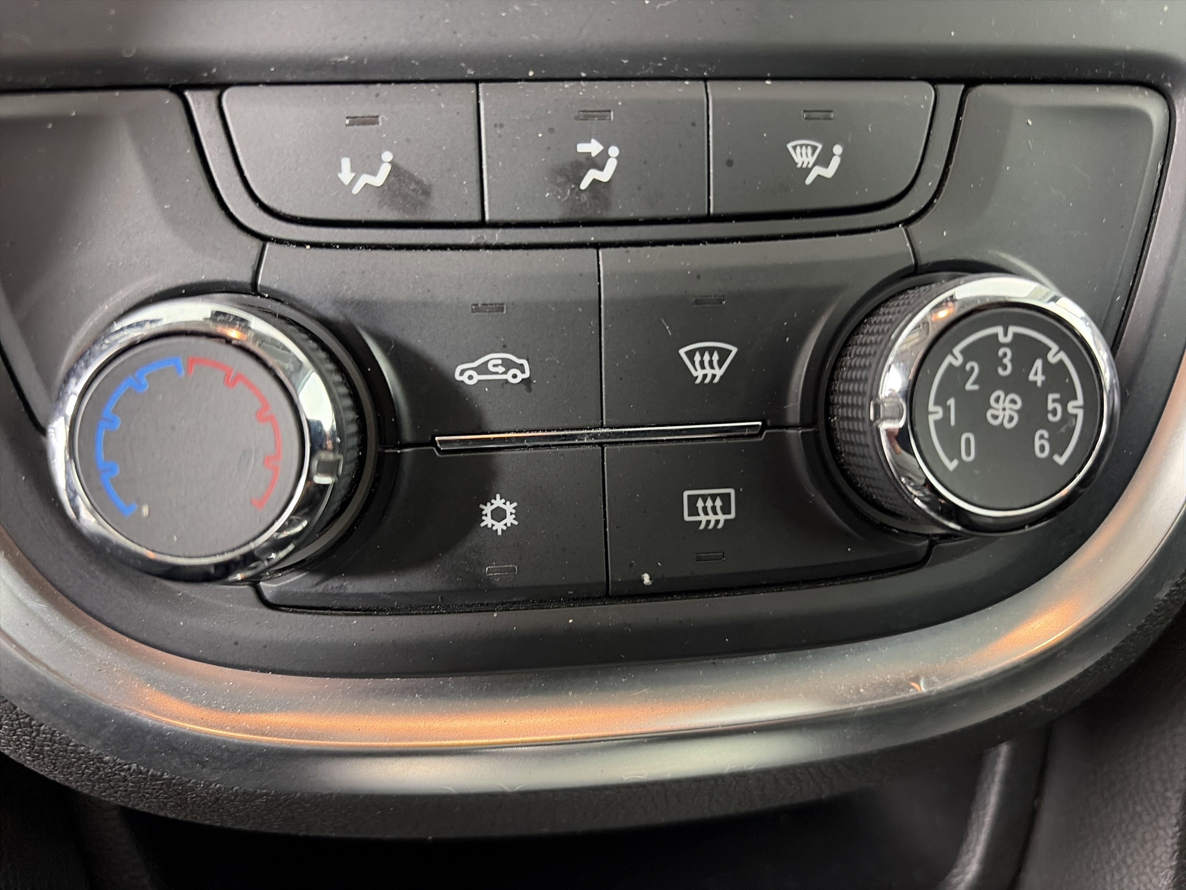 Used 2016 Buick Encore AWD image 23