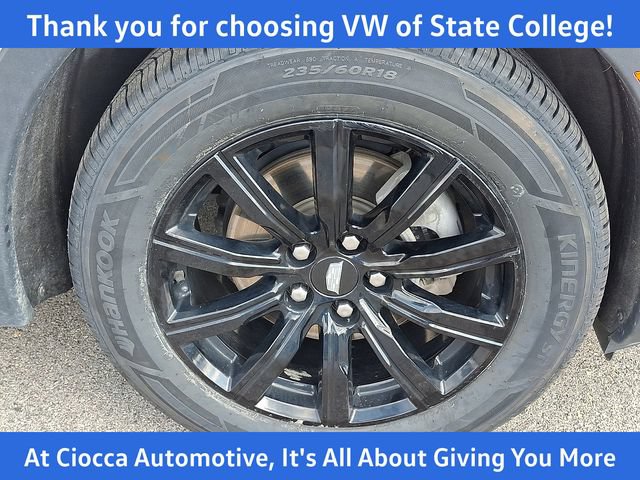 Used 2020 Cadillac XT4 Sport w/ Driver Awareness Package AWD/4WD image 11