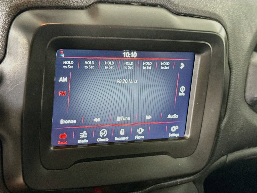 Used 2021 Jeep Renegade Latitude AWD/4WD image 6