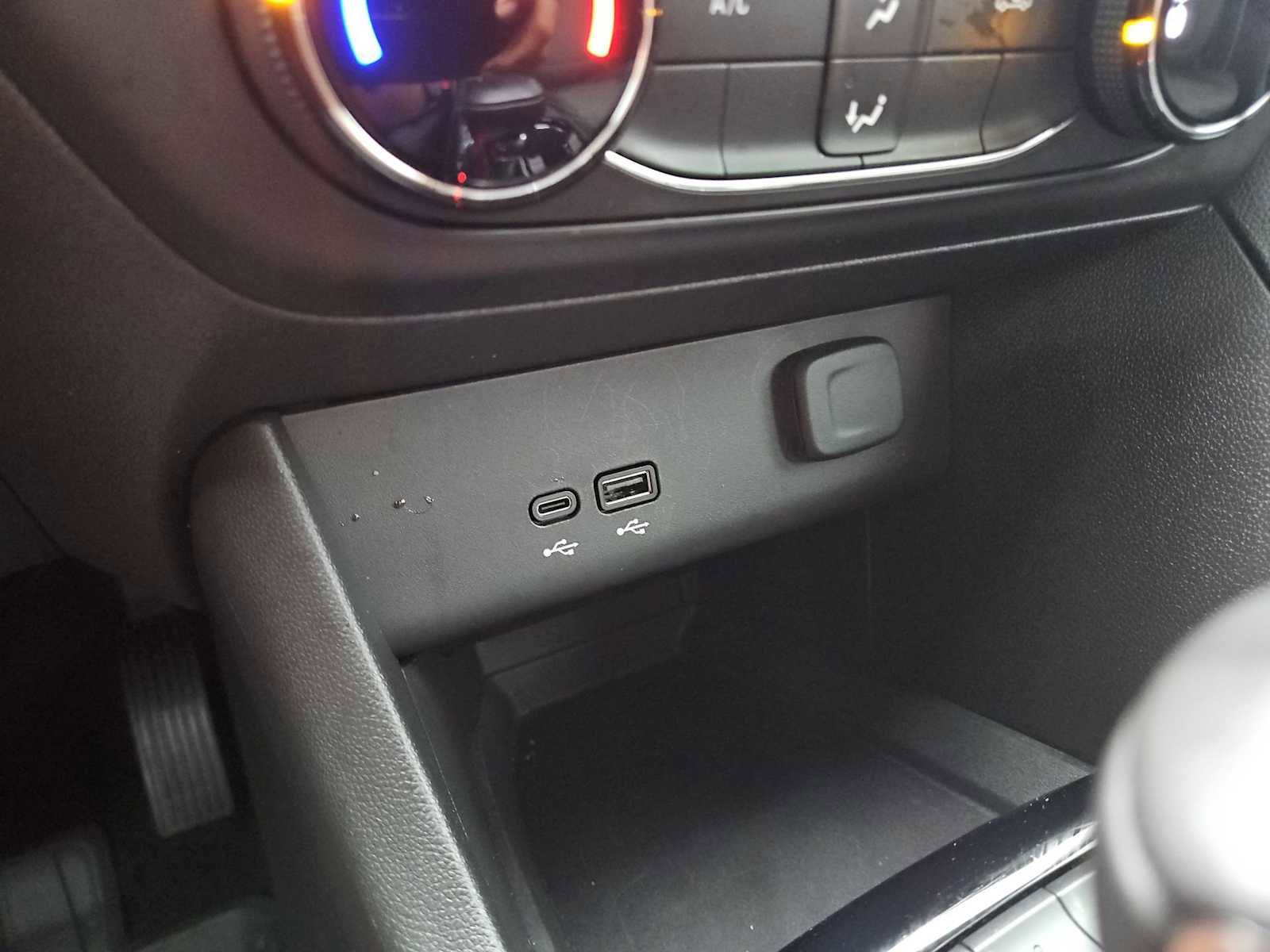 Used 2024 Buick Encore GX Preferred FWD image 31