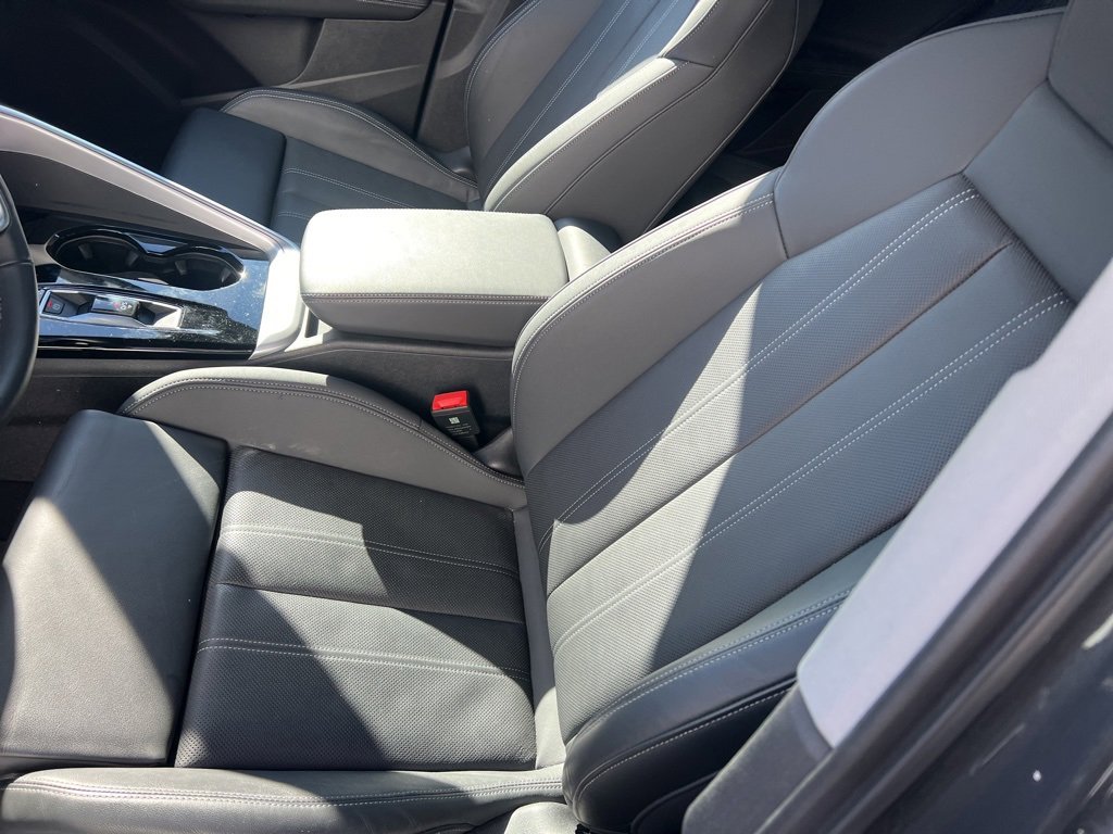 Used 2025 Audi Q5 Premium Plus w/ Premium Plus image 56