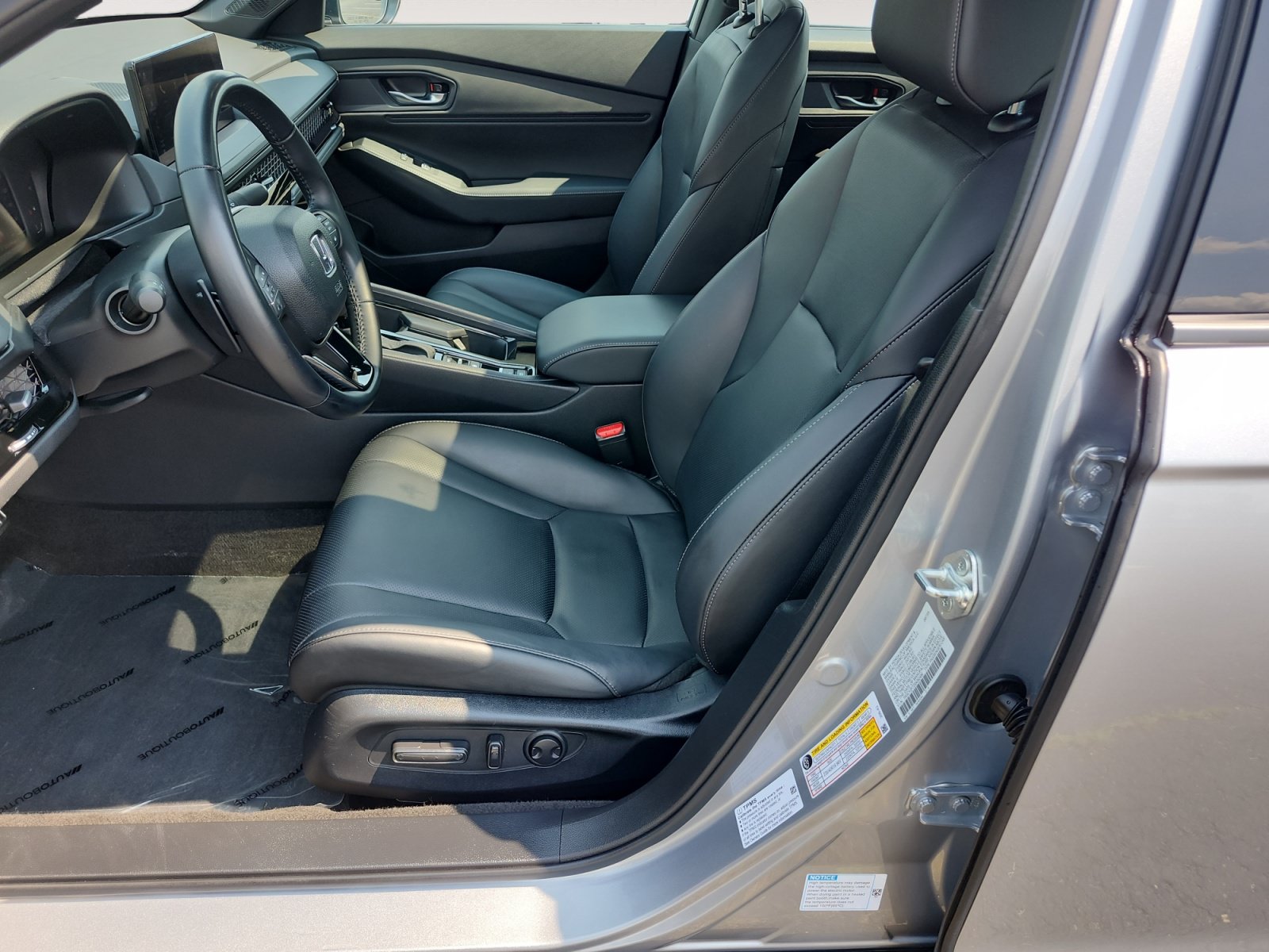 Used 2025 Honda Accord Sport image 10