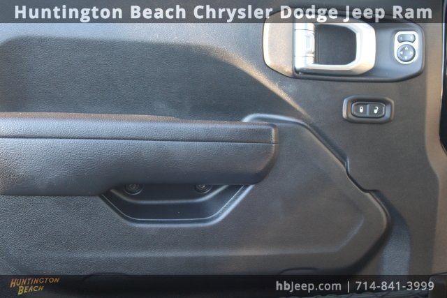 Used 2022 Jeep Wrangler Unlimited Rubicon 4xe w/ Cold Weather Group image 11