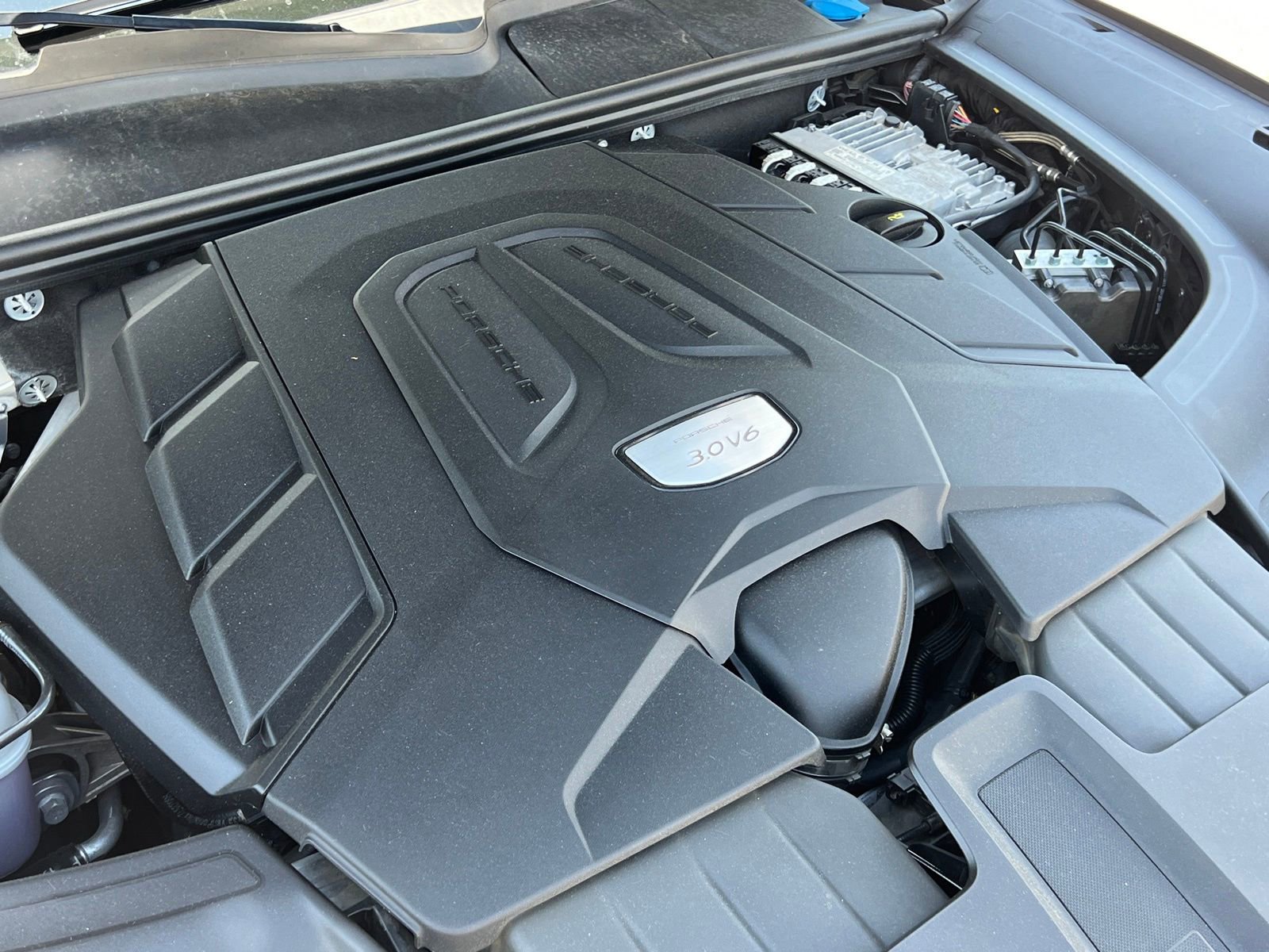 Certified 2021 Porsche Cayenne AWD/4WD image 38