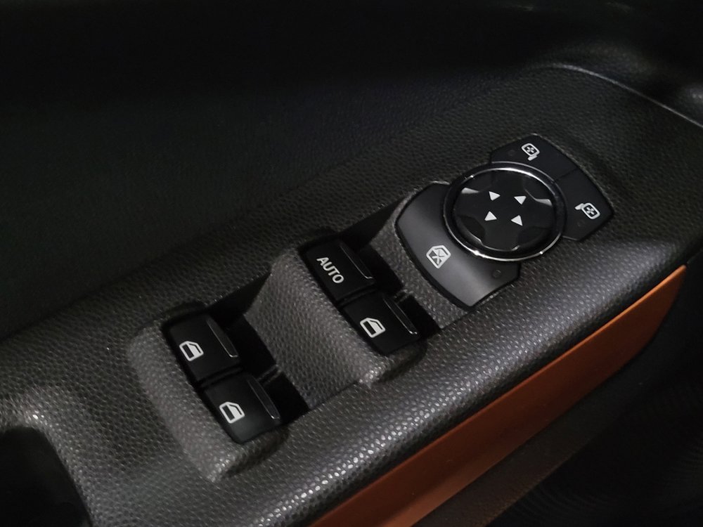 Used 2018 Ford EcoSport SES image 27