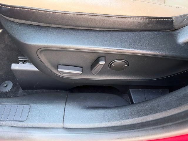 Used 2020 Ford Escape SEL AWD/4WD image 12