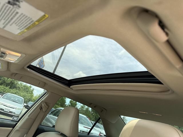 Used 2013 Toyota Camry XLE w/ Leather Pkg FWD image 16