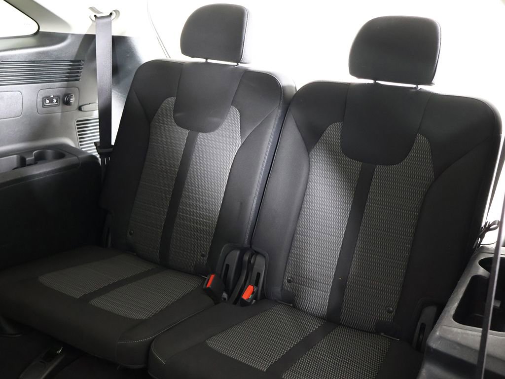 Used 2022 Kia Sorento LX image 31