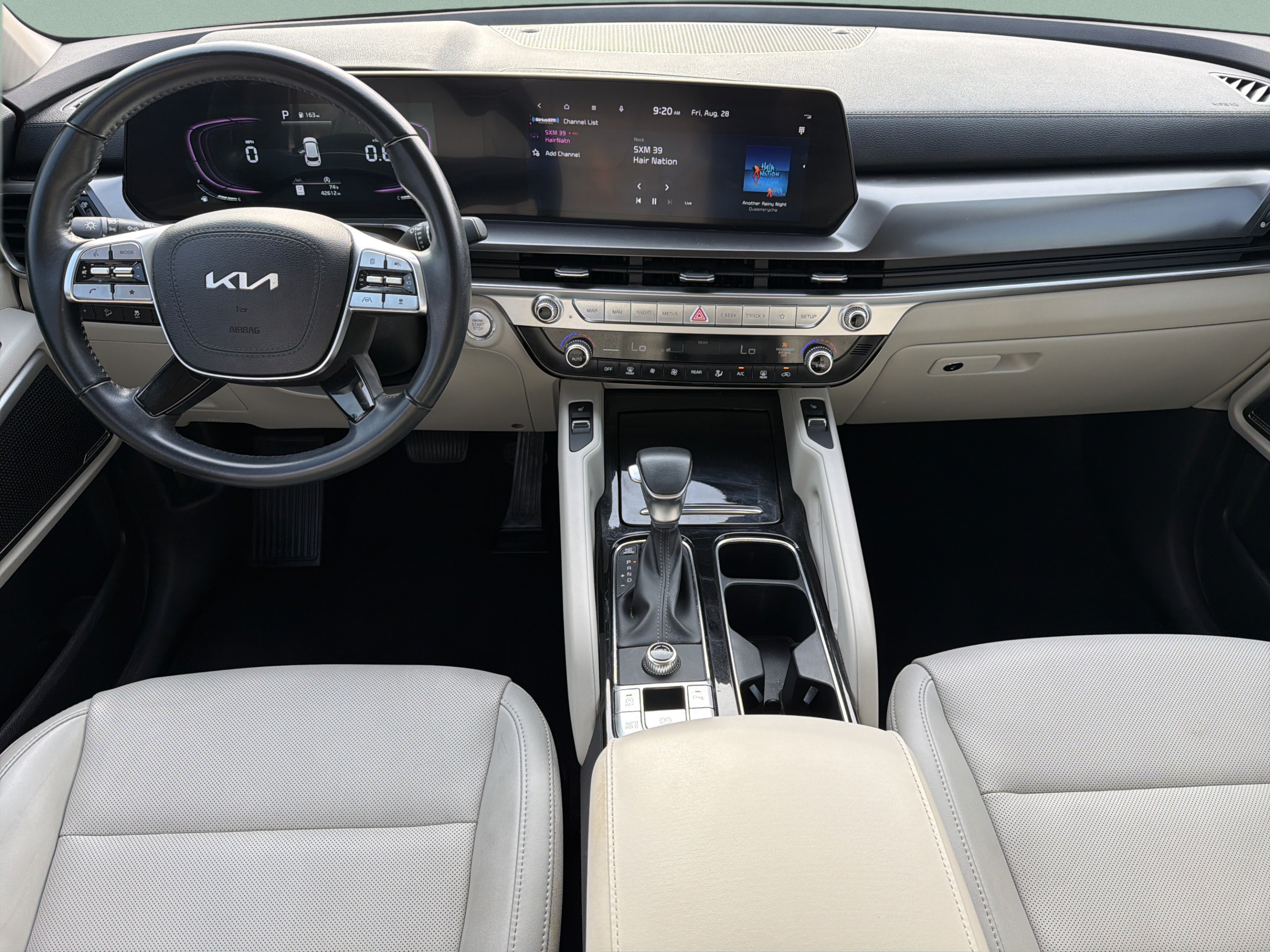 Certified 2024 Kia Telluride S w/ S Sunroof Package FWD image 9